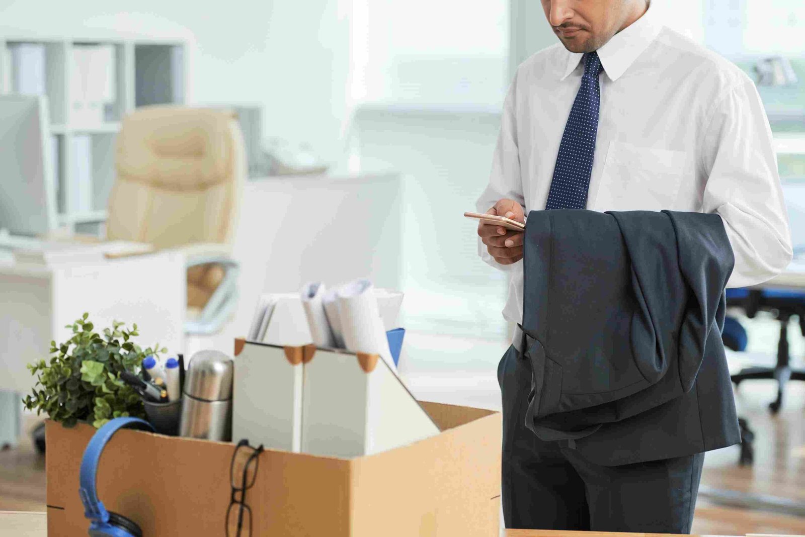 Deine-Haushaltsauflösung-Gewerbe-Büroauflösungen-section-1